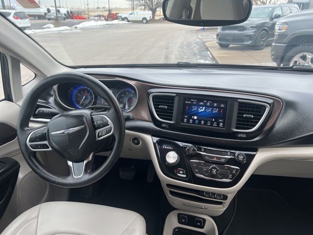 2021 Chrysler Voyager LXI