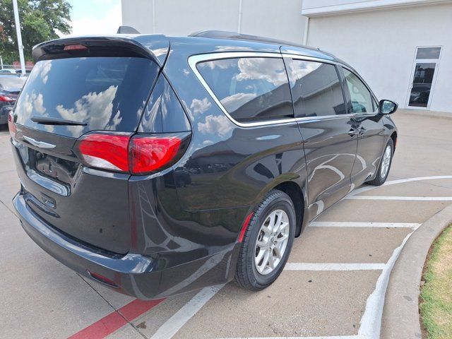 2021 Chrysler Voyager LXI