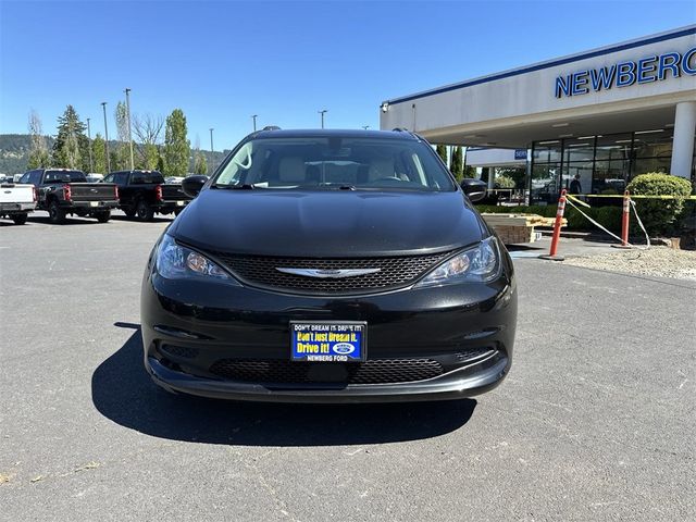 2021 Chrysler Voyager LXI