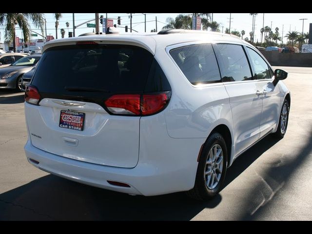 2021 Chrysler Voyager LXI