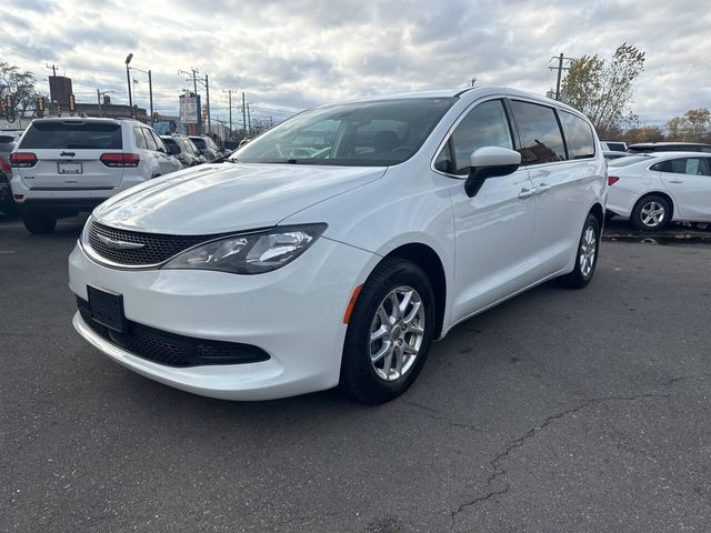 2021 Chrysler Voyager LX