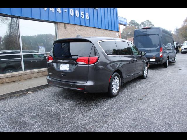 2021 Chrysler Voyager LX