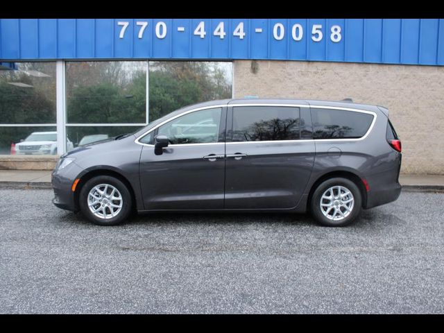 2021 Chrysler Voyager LX