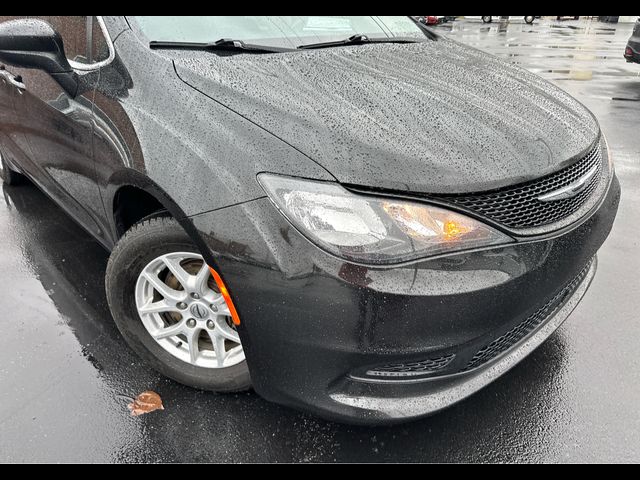 2021 Chrysler Voyager LX