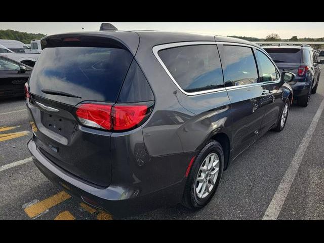 2021 Chrysler Voyager LX