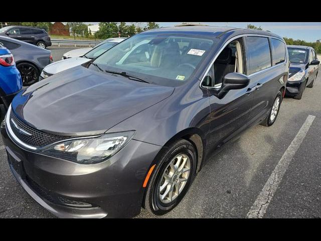 2021 Chrysler Voyager LX