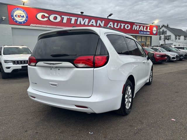 2021 Chrysler Voyager LXI