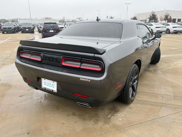 2021 Dodge Challenger SXT