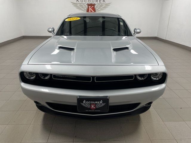 2021 Dodge Challenger SXT