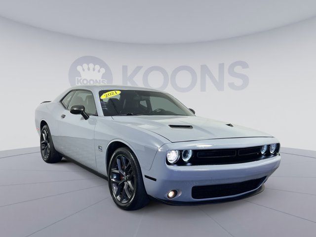 2021 Dodge Challenger SXT