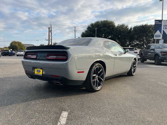 2021 Dodge Challenger SXT