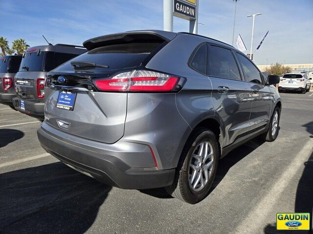 2021 Ford Edge SE