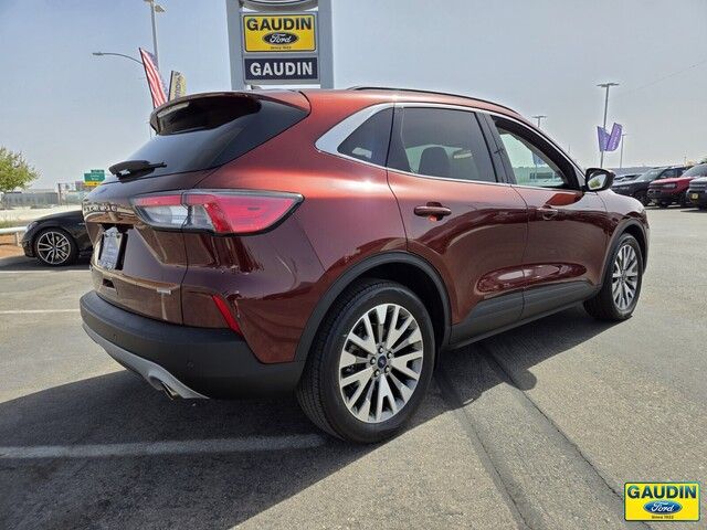 2021 Ford Escape Hybrid Titanium