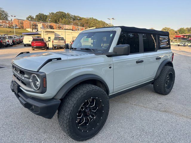 2021 Ford Bronco Base