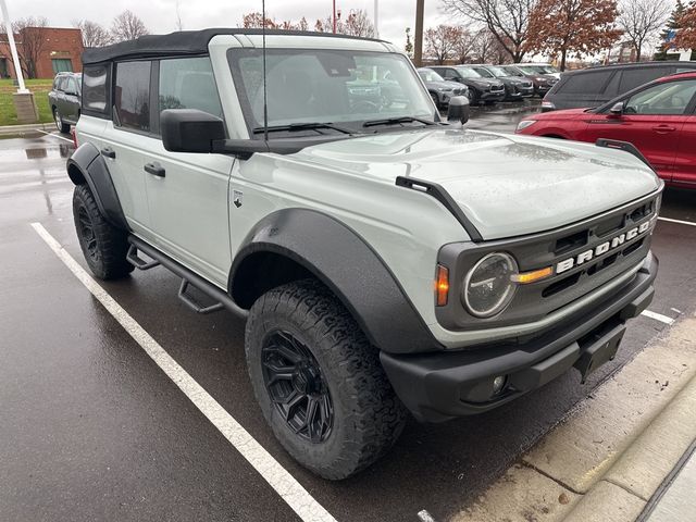 2021 Ford Bronco Base