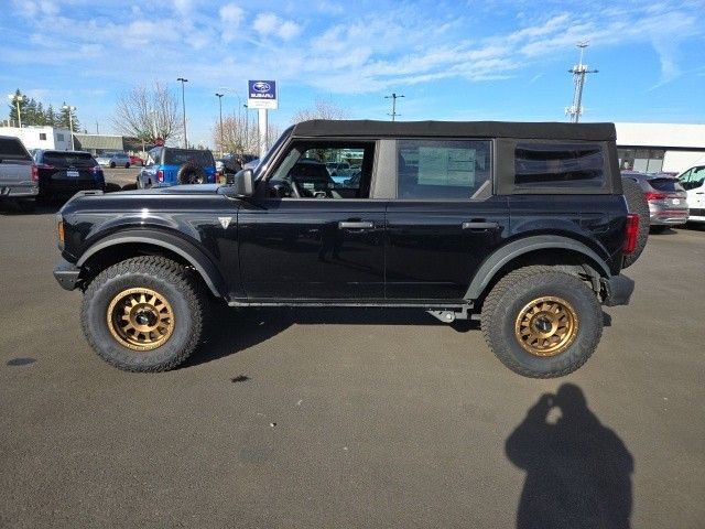 2021 Ford Bronco Base