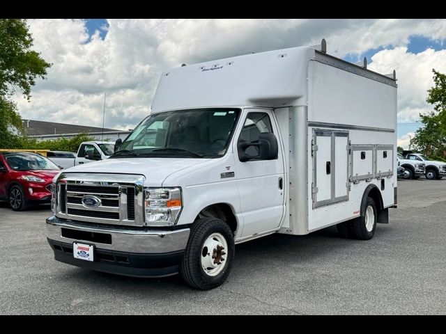 2021 Ford E-Series Base