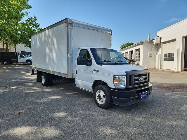 2021 Ford E-Series Base