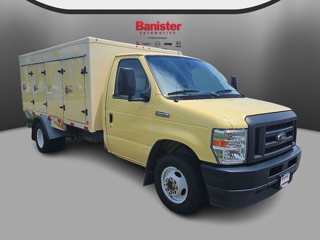 2021 Ford E-Series Base