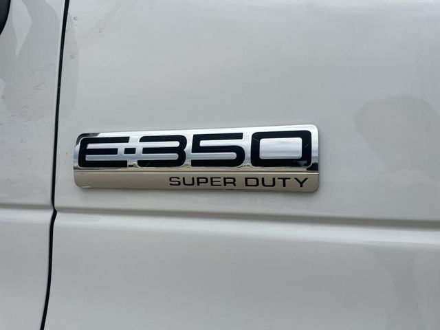 2021 Ford E-Series Base