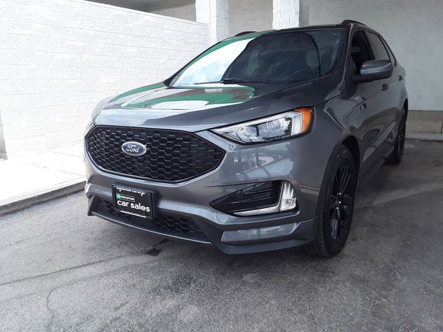 2021 Ford Edge 