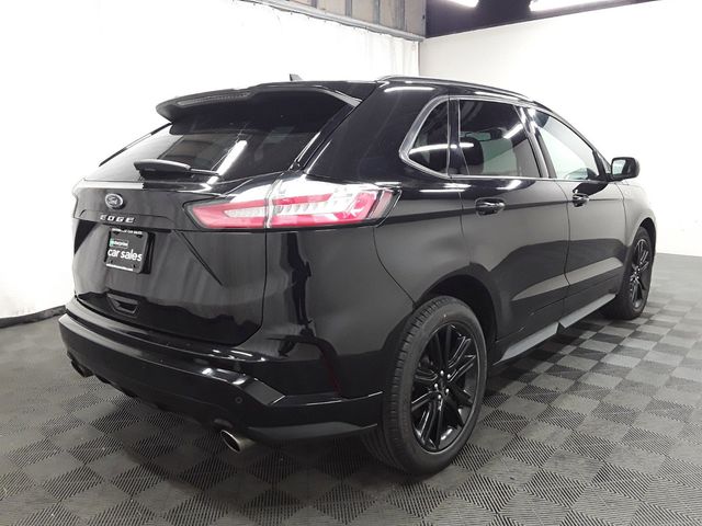 2021 Ford Edge 