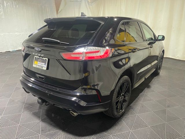 2021 Ford Edge 