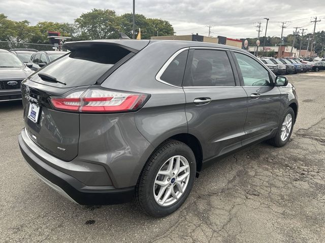 2021 Ford Edge 