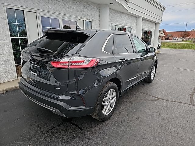 2021 Ford Edge 