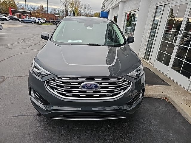 2021 Ford Edge 