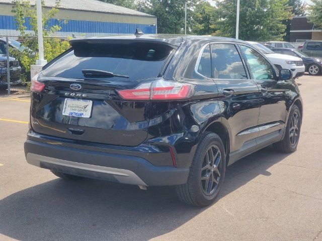 2021 Ford Edge 