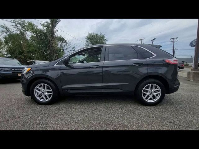 2021 Ford Edge 