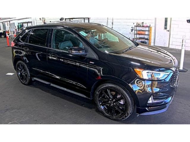 2021 Ford Edge 