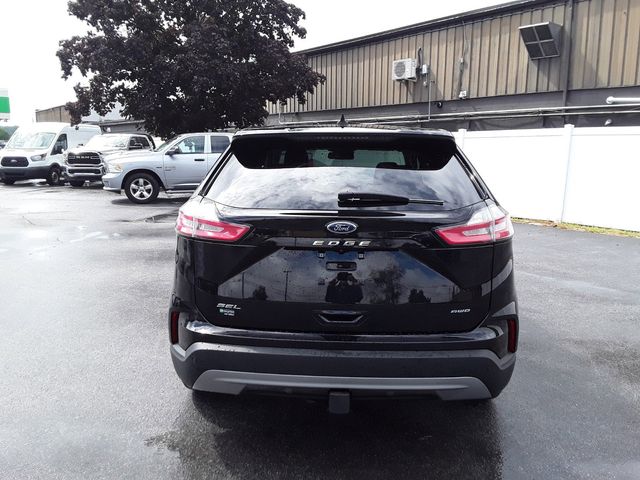 2021 Ford Edge 