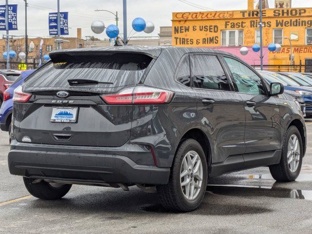 2021 Ford Edge SE