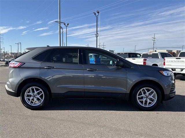 2021 Ford Edge SE