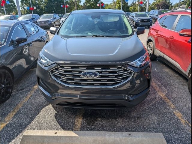 2021 Ford Edge SE