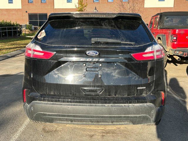 2021 Ford Edge SE