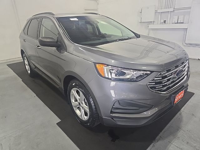 2021 Ford Edge SE