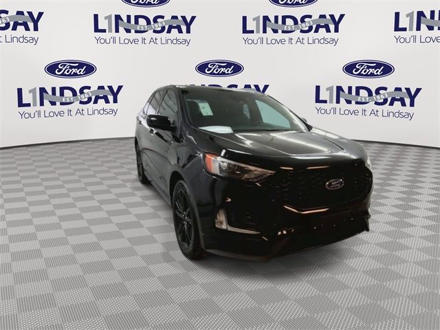 2021 Ford Edge 