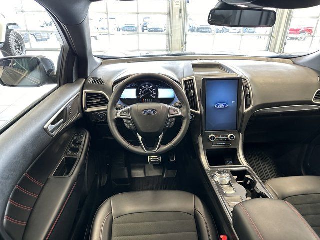 2021 Ford Edge 