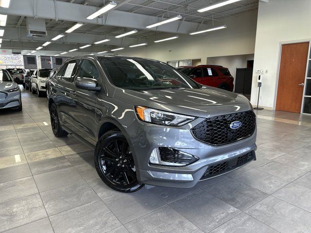 2021 Ford Edge 