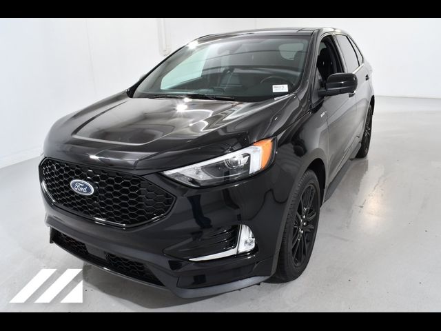 2021 Ford Edge 