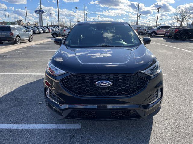 2021 Ford Edge 