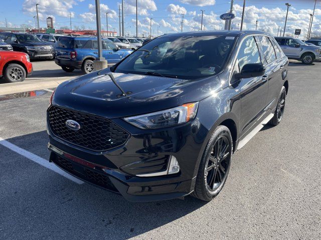 2021 Ford Edge 