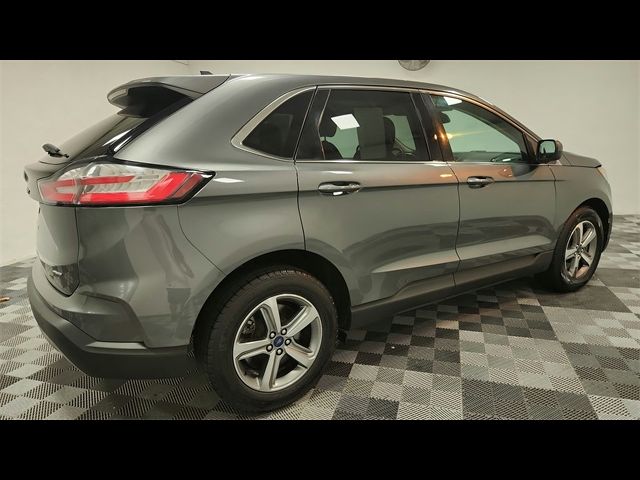 2021 Ford Edge 