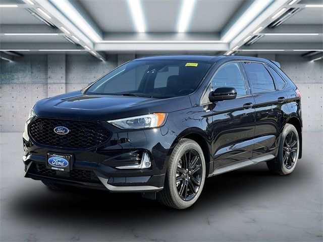 2021 Ford Edge 