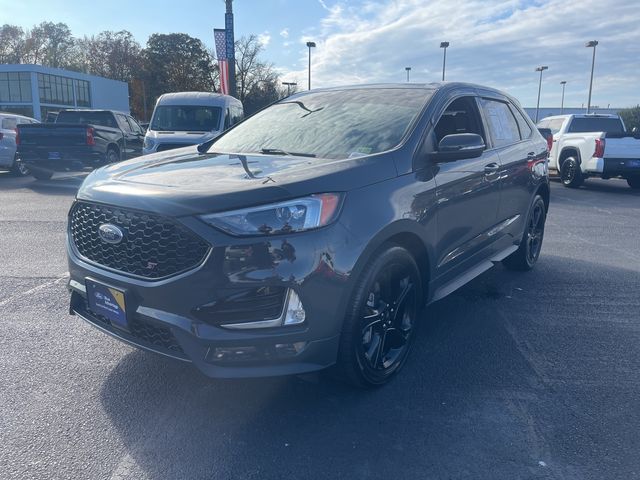 2021 Ford Edge ST