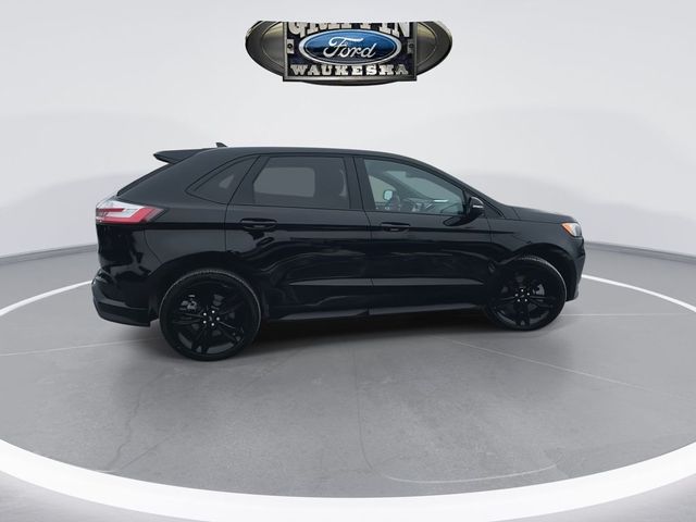 2021 Ford Edge ST