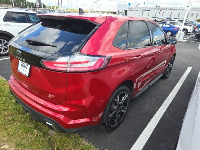 2021 Ford Edge ST